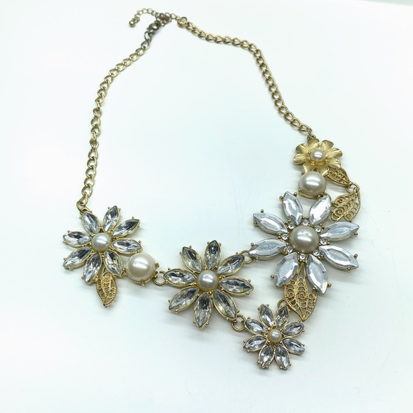 4/$20!! Floral statement necklace - gold silver and mirror - Picture 2 of 4